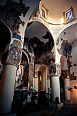 Otranto, chiesa bizantina di San Pietro. Pitture bizantine, ben visibili specialmente nella navata sinistra.